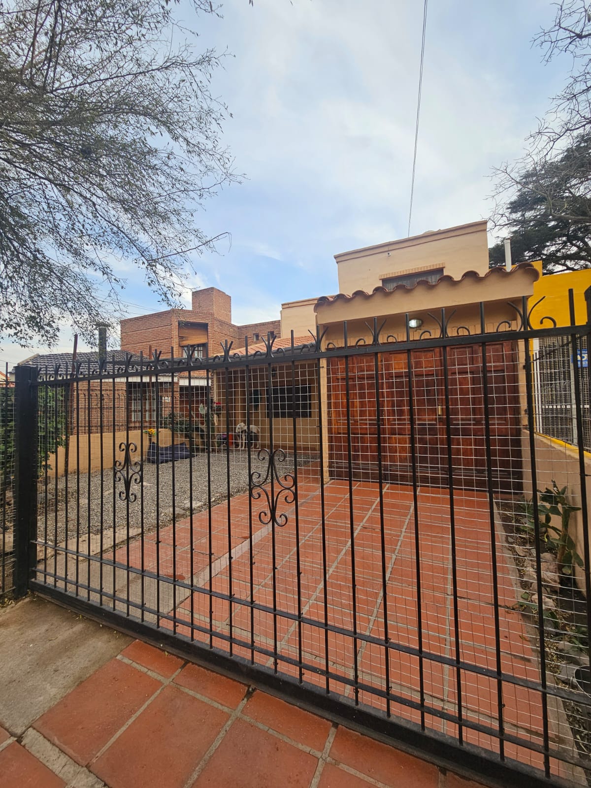 VENTA GRAN DUPLEX APTO CREDITO EN EL CORAZON DEL CERRO!! - GRAN PATIO CON PILETA!! NO TE LO PIERDAS!!