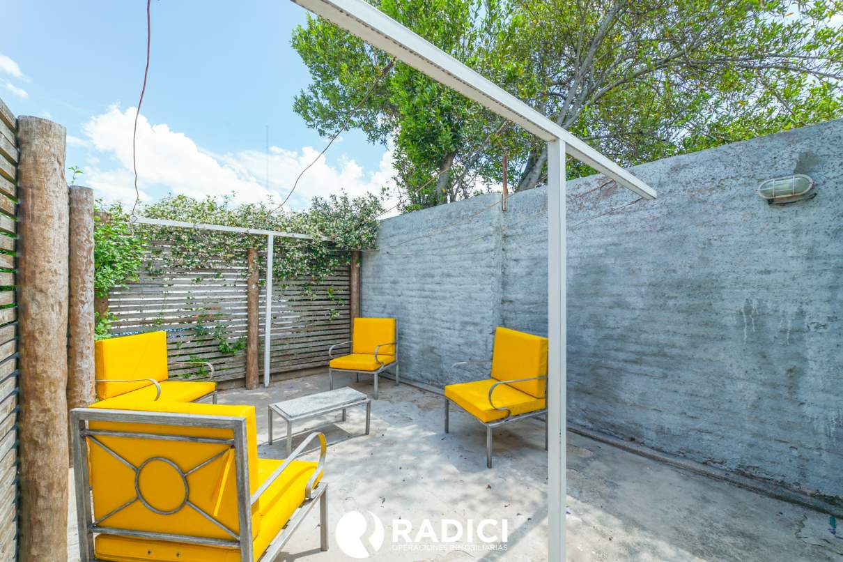 VENTA VENI A CONOCER ESTA CASA - 3 DOR, GRAN PATIO CON PILETA Y QUINCHO - TE VA A ENCANTAR !!!