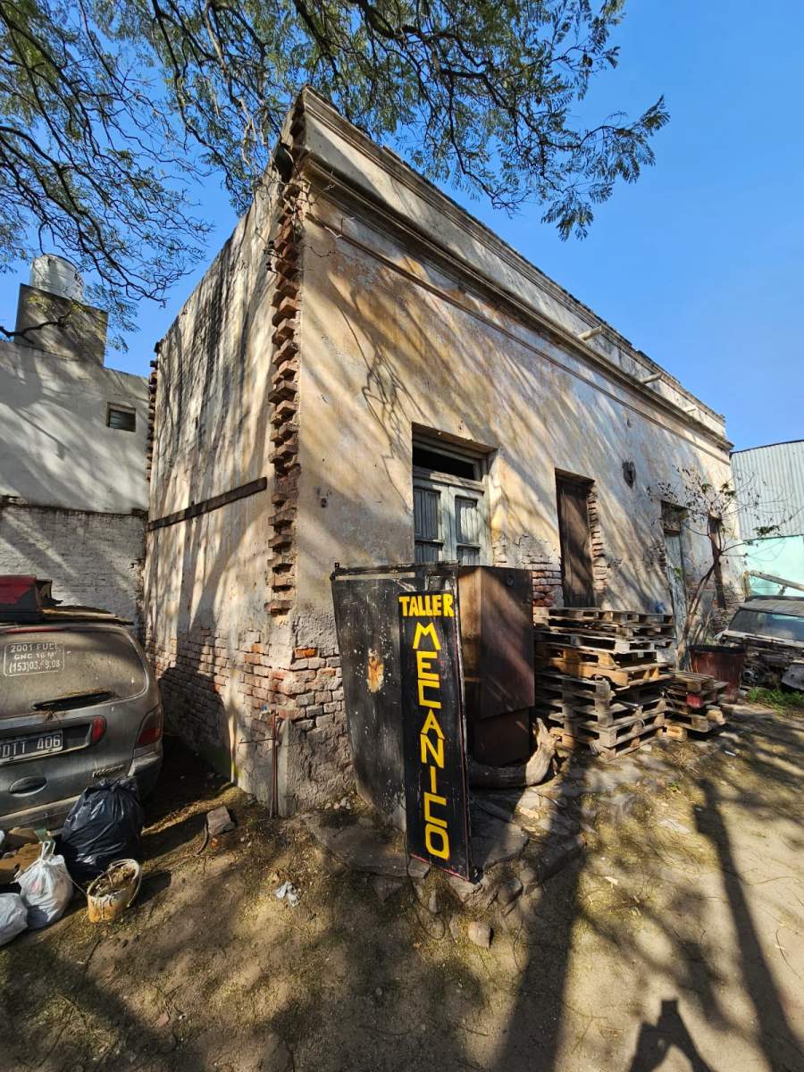 IMPERDIBLE GALPON EN VENTA EN B PUEYRREDON A METROS DE AV. PATRIA - LO VEMOS