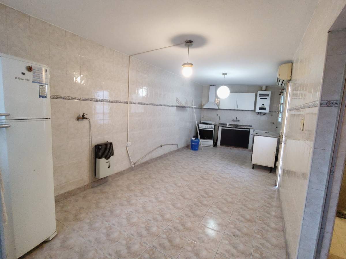 ALQUILER CASA 4 DORMITORIOS -SUCRE 1872- ALTA CORDOBA