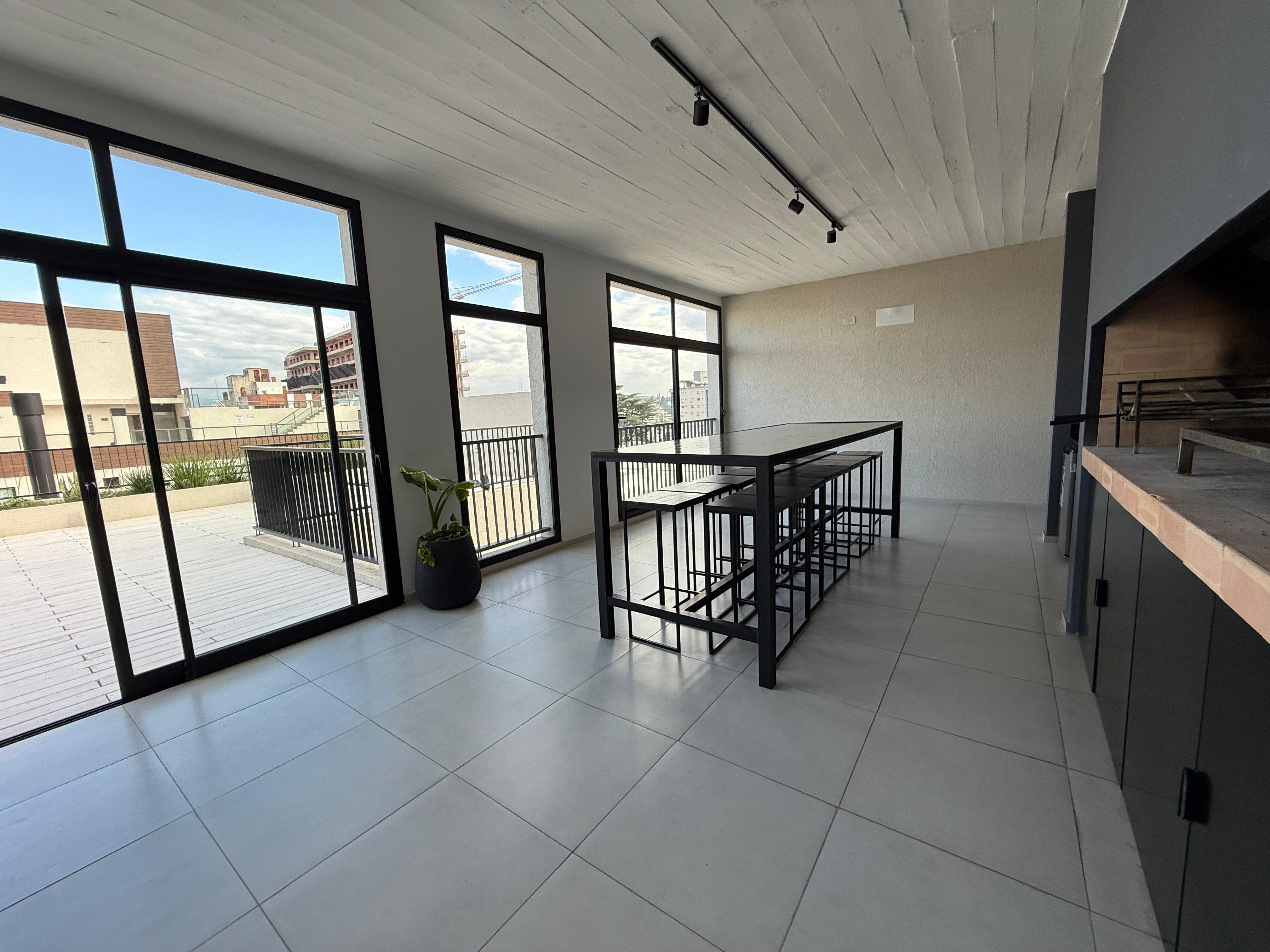 Alquiler Anual - Dpto de 3 dormitorios - Semipiso - Carlos Paz