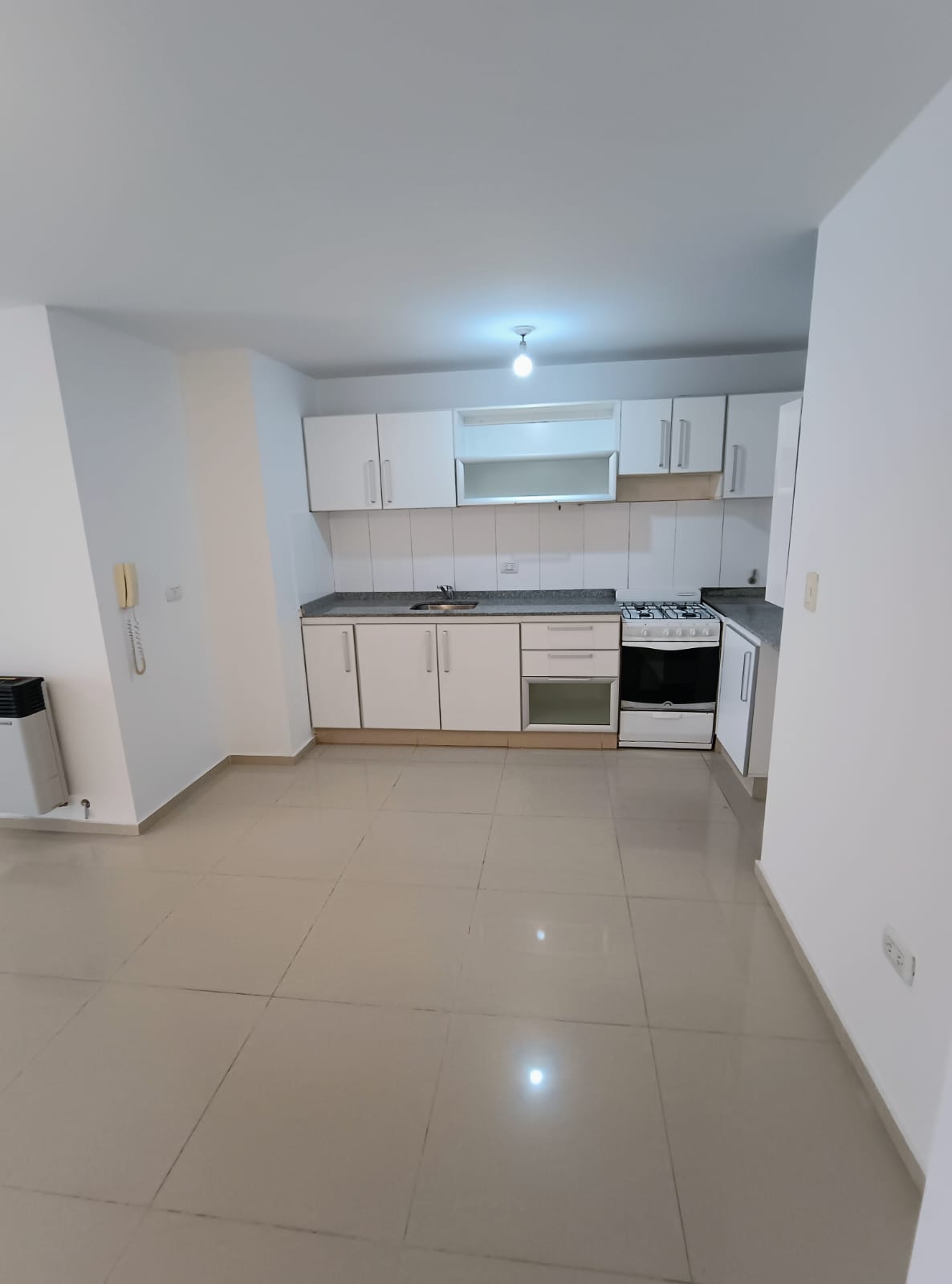 A METROS DE TODO, TU DEPTO EN EL CENTRO - ALQUILER 1 DORM