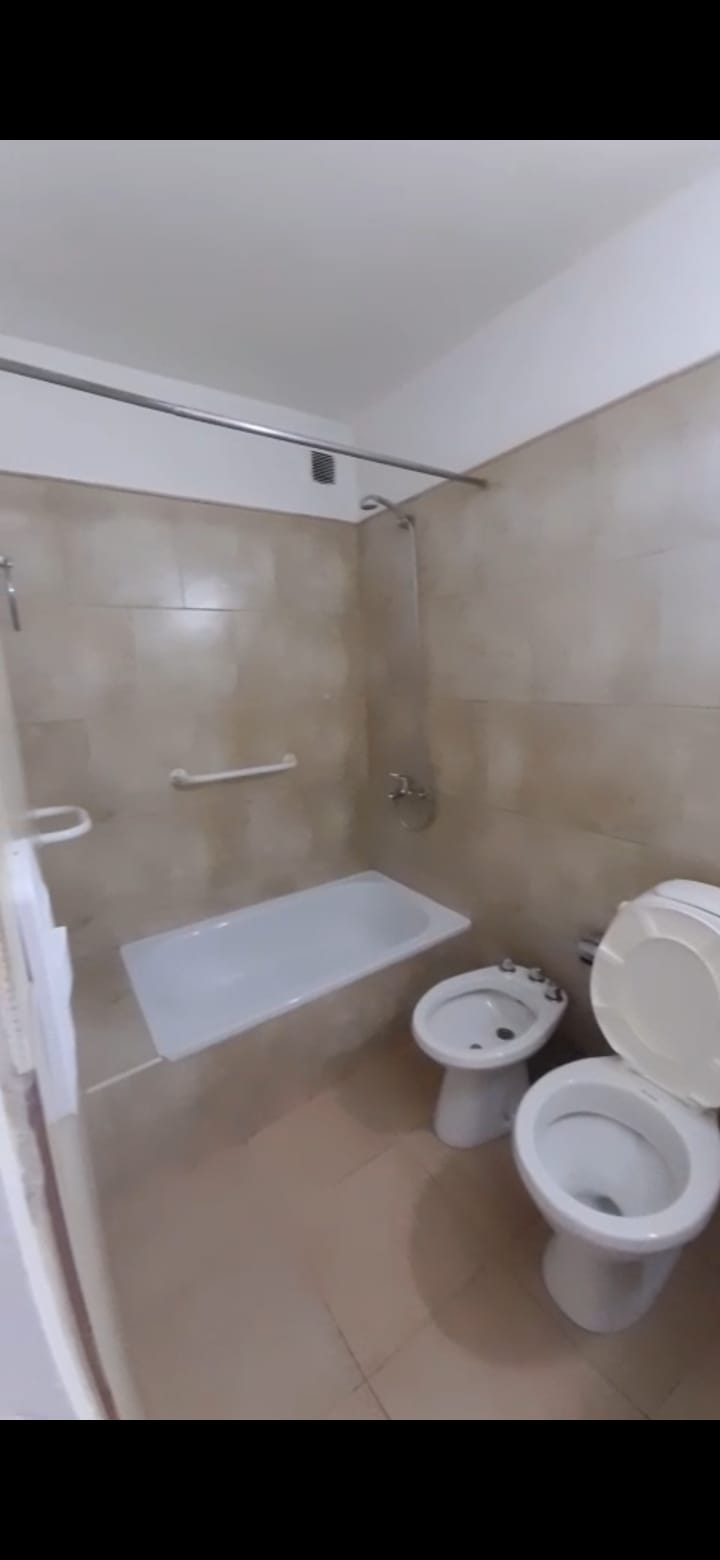 ALTO ALBERDI. 1 DORMITORIO. LUMINOSO.