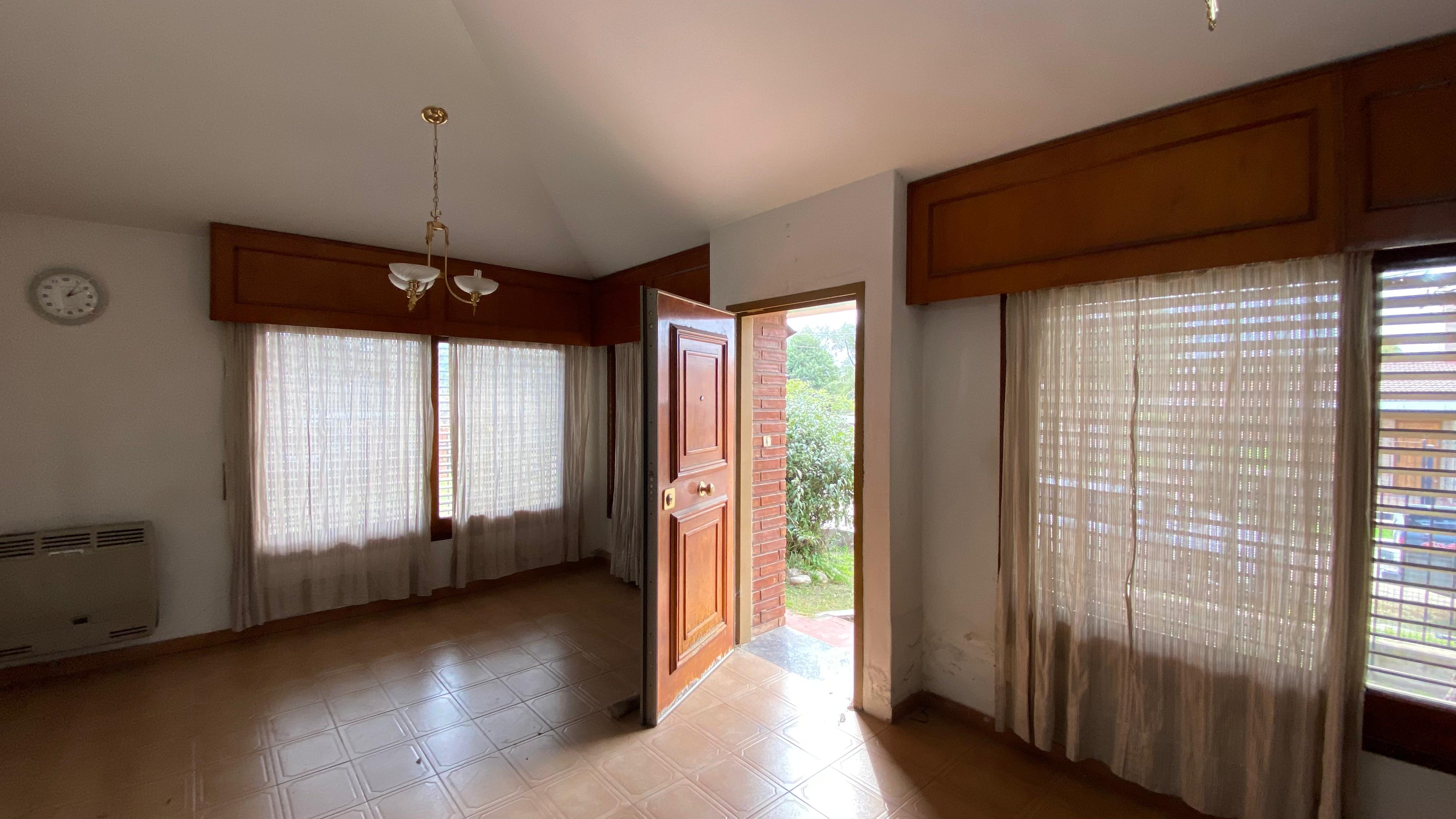 SE VENDE CASA DE 3 DORM A MTS DEL RIO,BARRIO SOL Y RIO