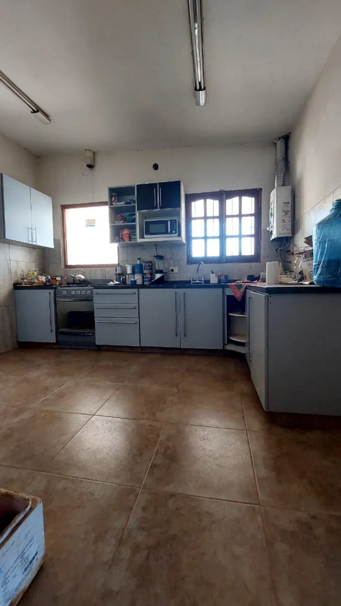 2 Naves Industriales  7 Locales  2 Casas - Villa Allende