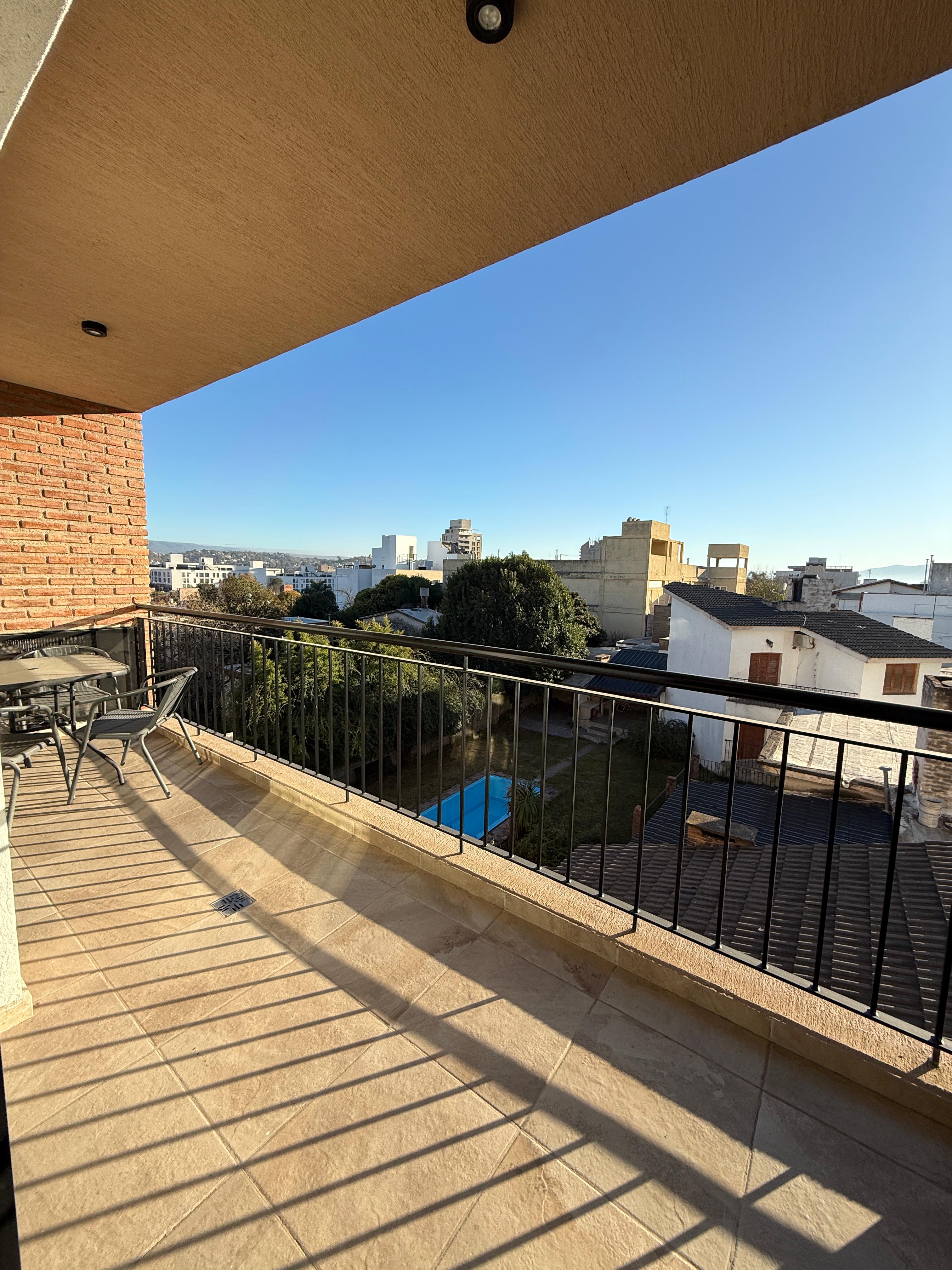 Dpto céntrico en venta - Villa Carlos Paz