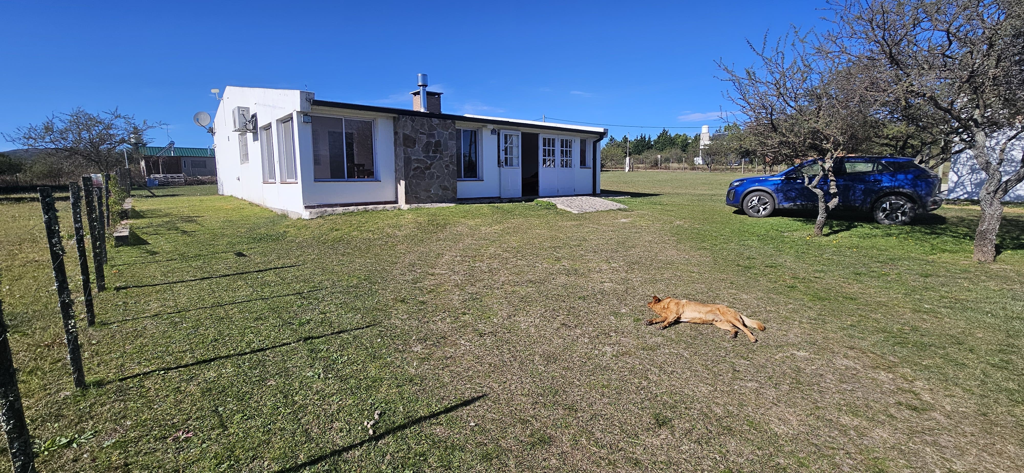 EXCELENTE CASA CON GRAN TERRENO. Vista Unica! U$S 125.000.-