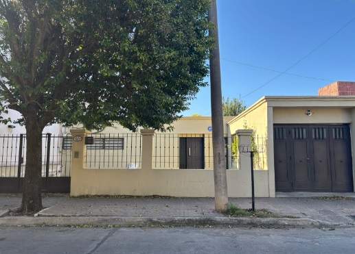 Casa 3 dorm ccochera B Ipona. Venta.