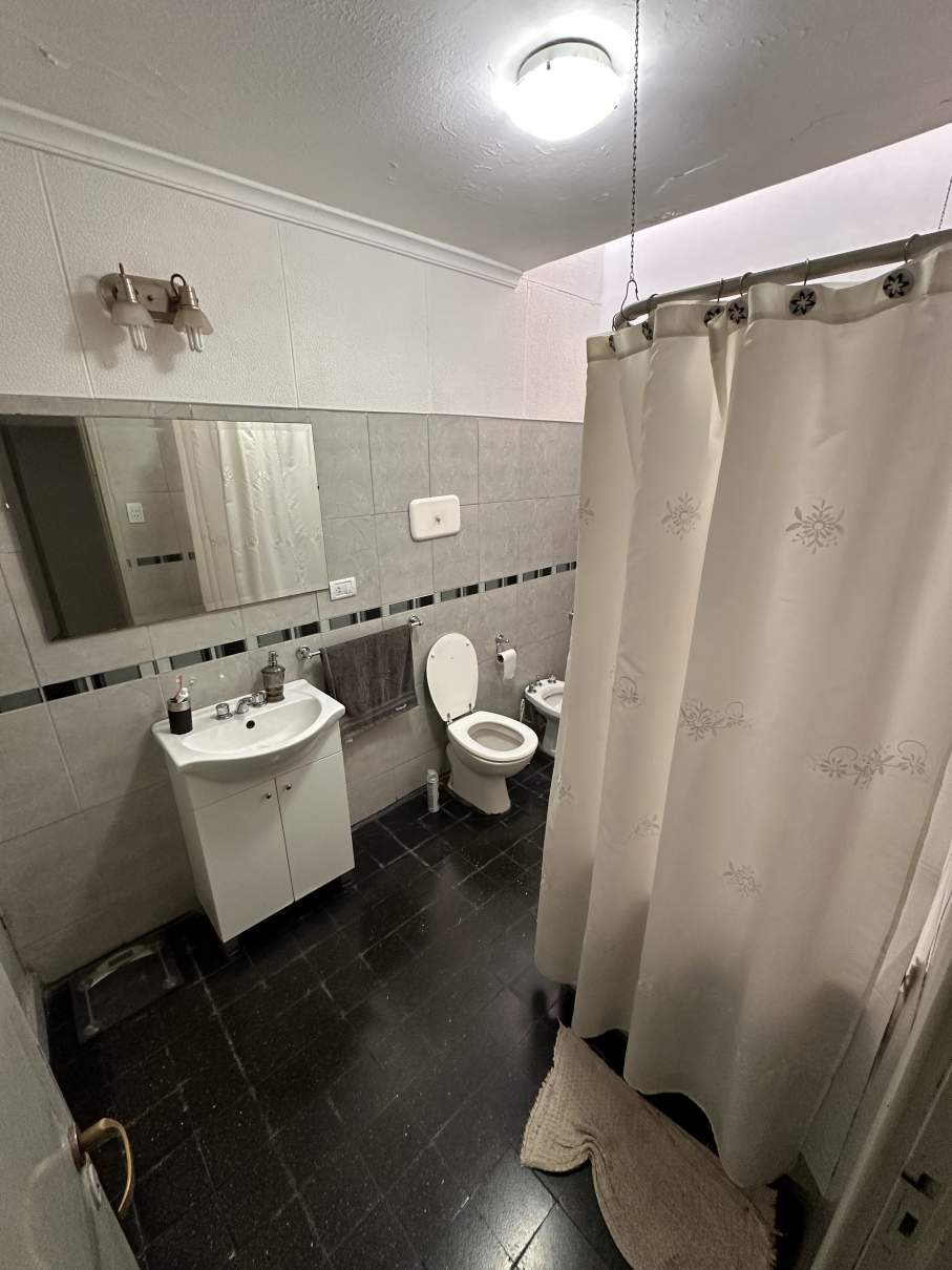 SE VENDE VENDE CASA 3 DORMITORIOS Zona Sur