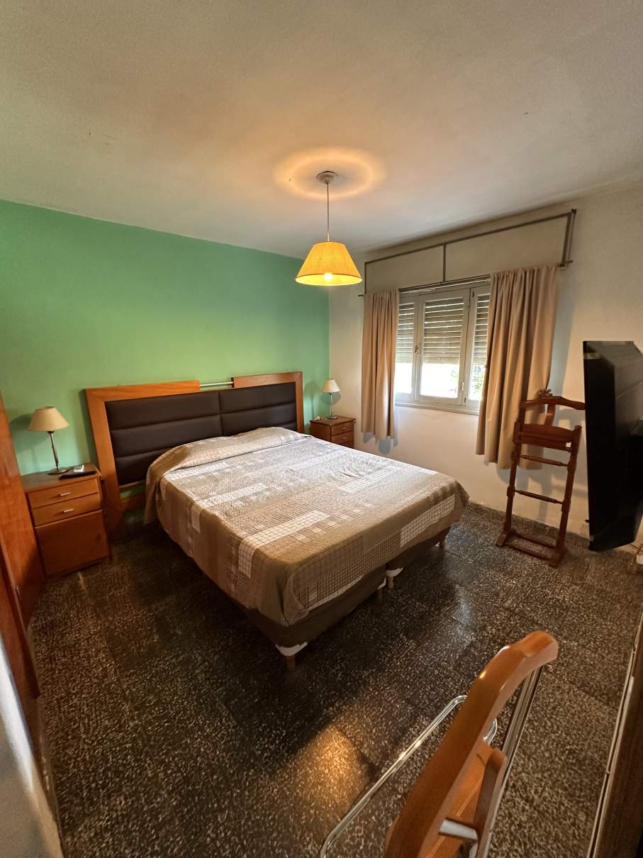 SE VENDE VENDE CASA 3 DORMITORIOS Zona Sur