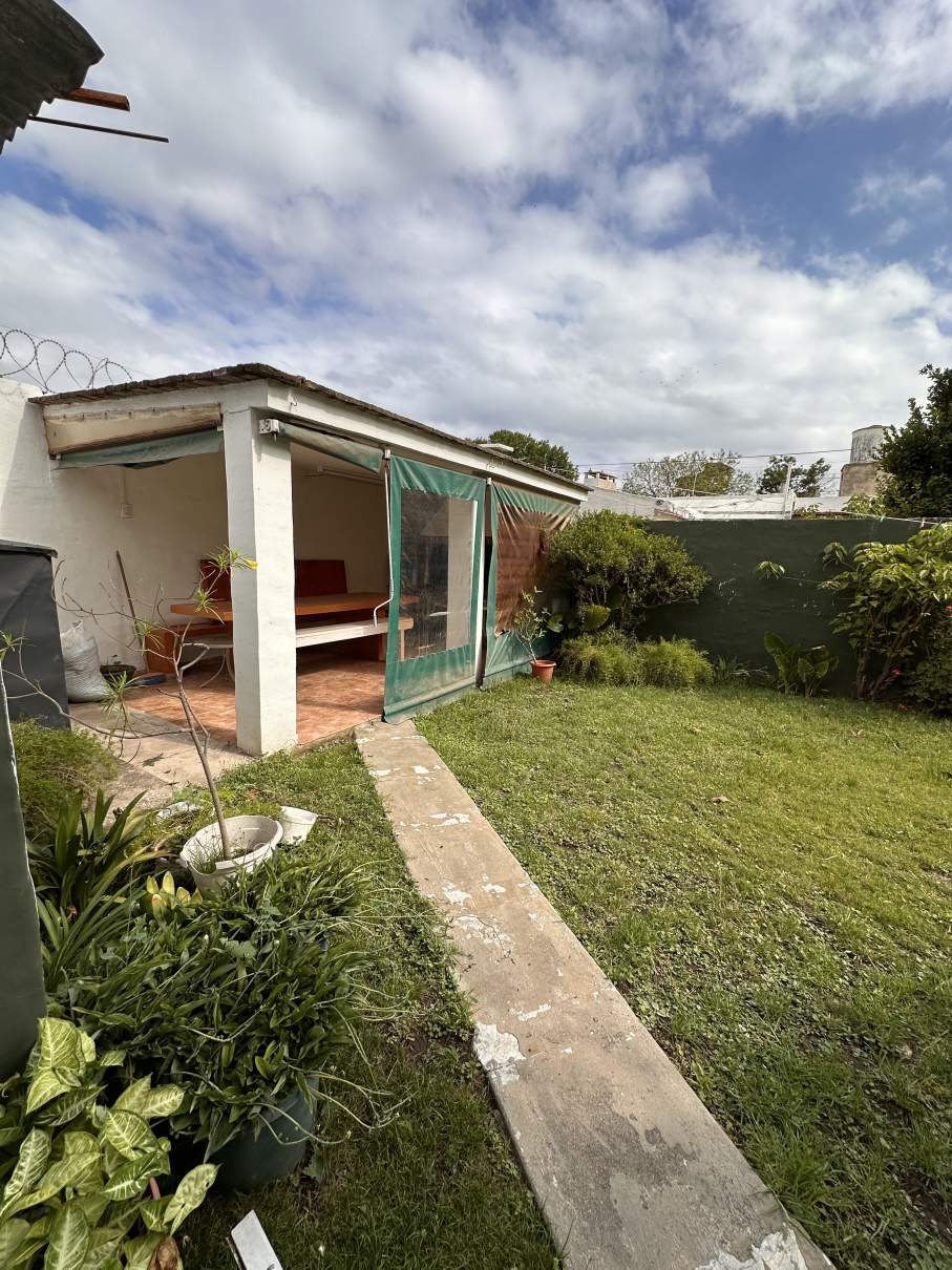 SE VENDE VENDE CASA 3 DORMITORIOS Zona Sur