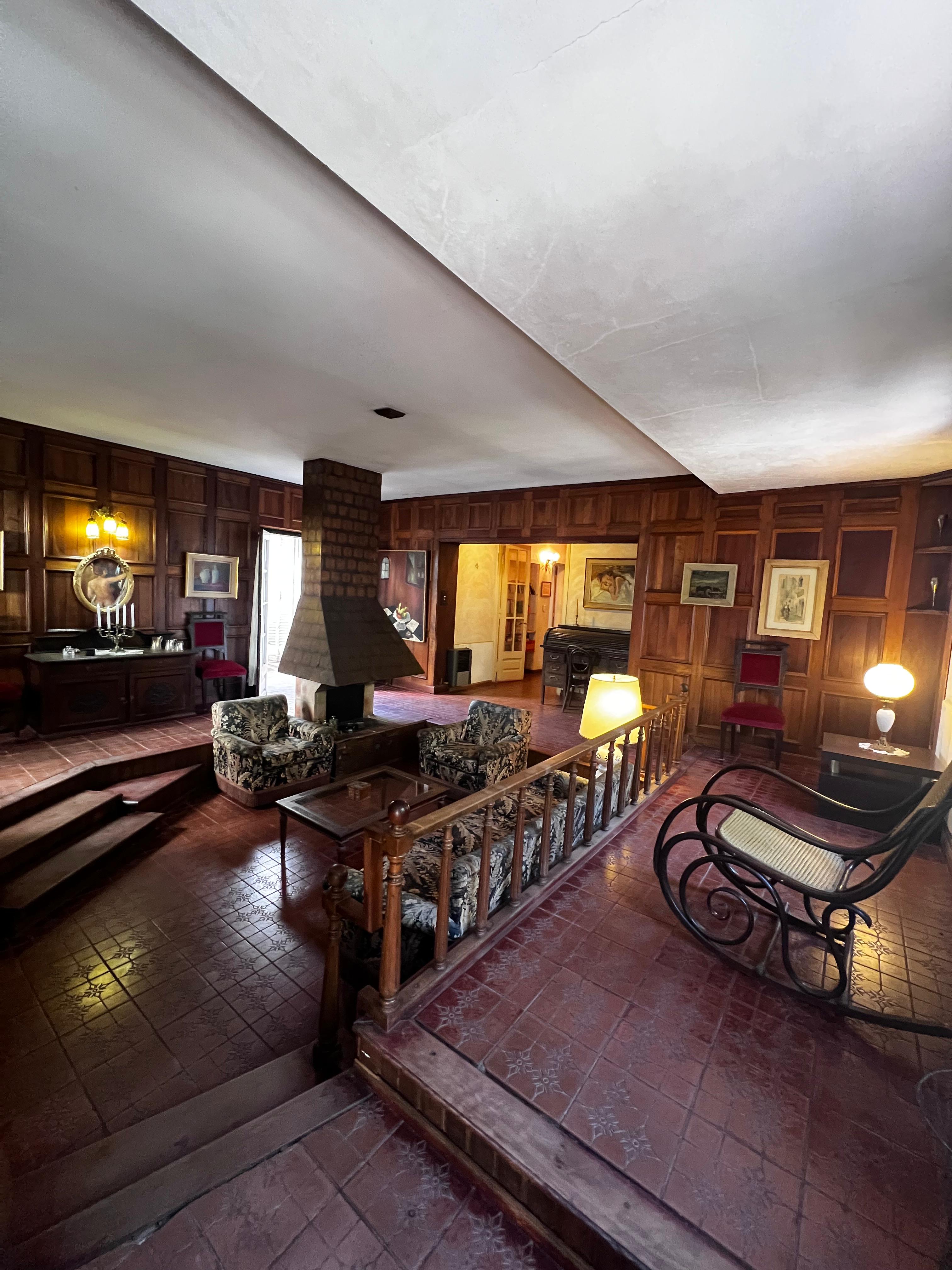 Casa de 3 dorm. en venta en Espora 214 a media cuadra de Duarte Quiros