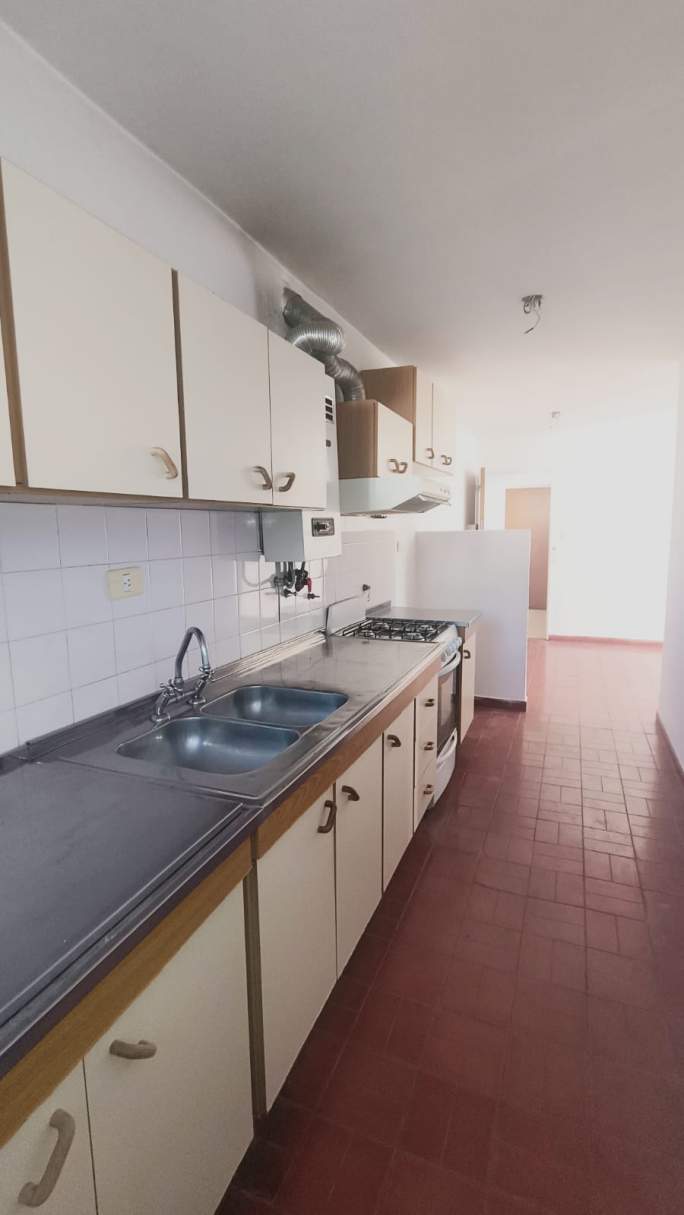 KENNEDY: RIMINI 833: DEPTO DE 2 DORMITORIOS A METROS DE AV. VALPARAISO