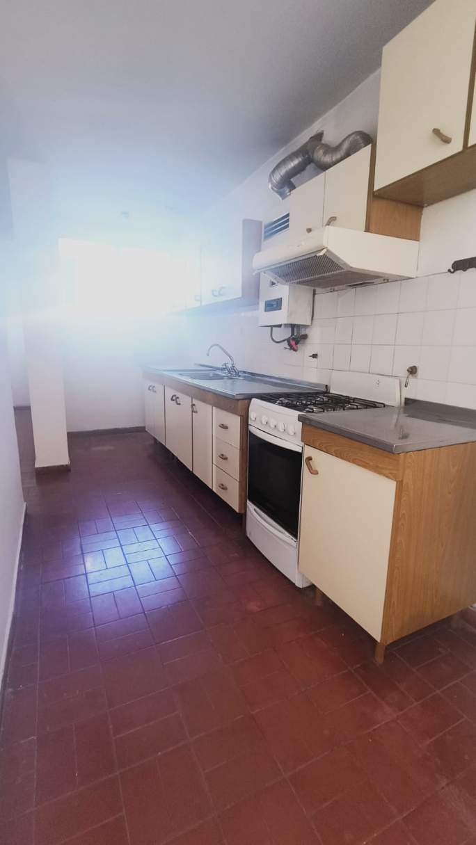 KENNEDY: RIMINI 833: DEPTO DE 2 DORMITORIOS A METROS DE AV. VALPARAISO