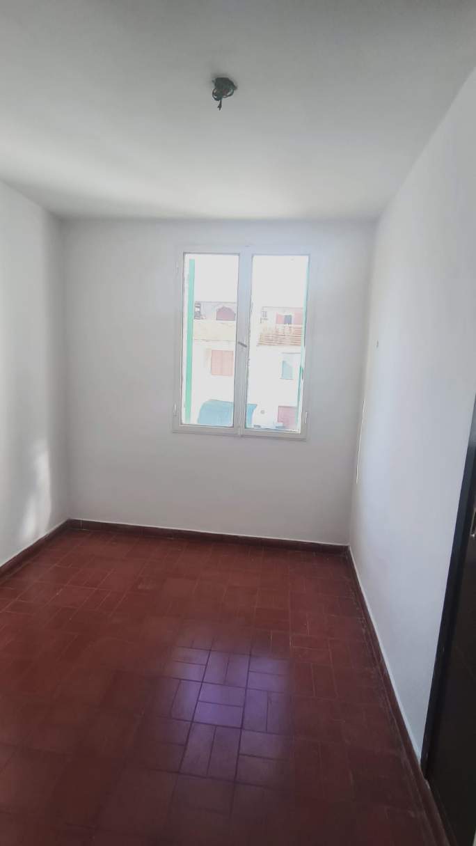 KENNEDY: RIMINI 833: DEPTO DE 2 DORMITORIOS A METROS DE AV. VALPARAISO