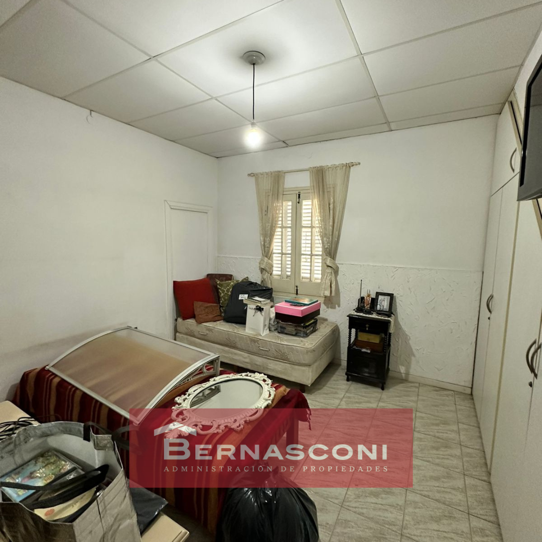 Propiedad Comercial en Esquina  Av. Alem al 700
