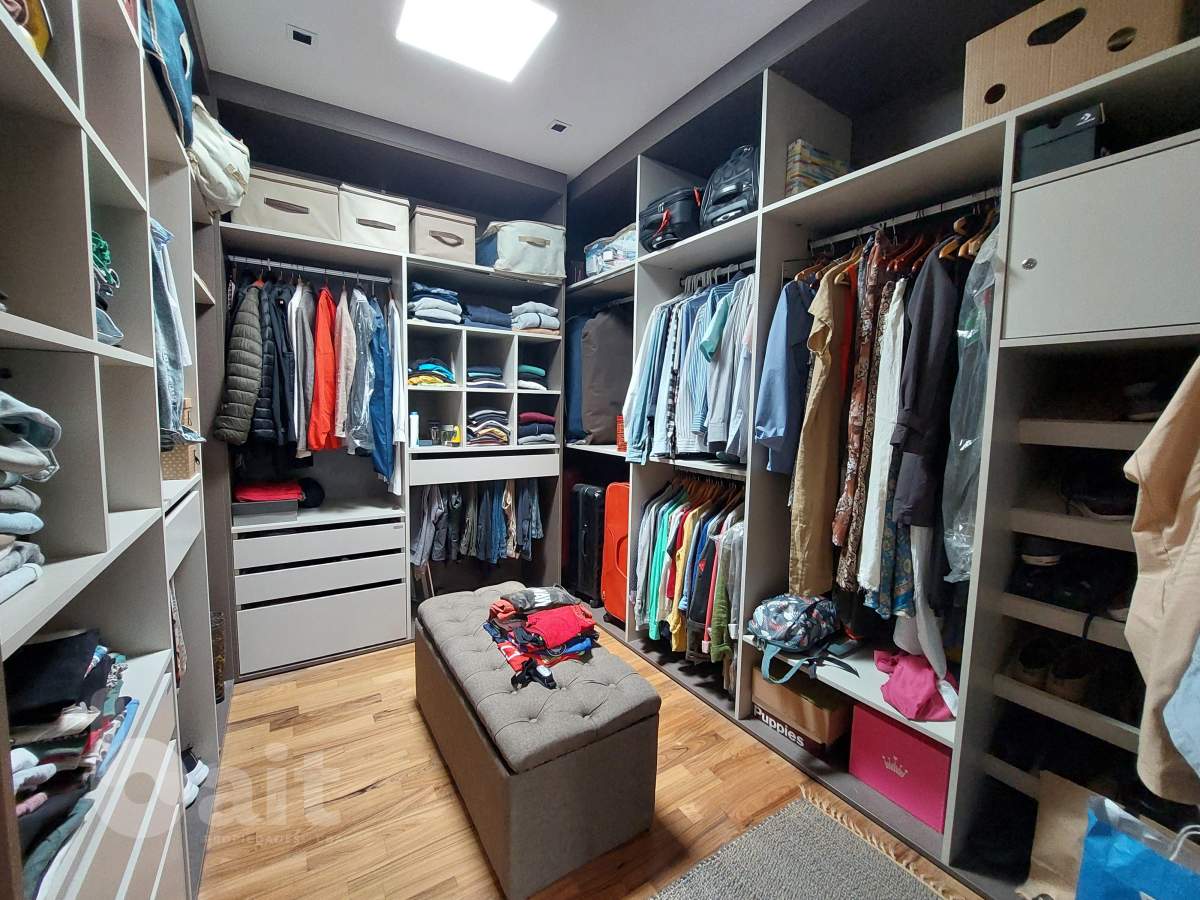 Alquiler casa totalmente amoblada en Santina NOrte 3 dormitorios con pieta y 4 baños