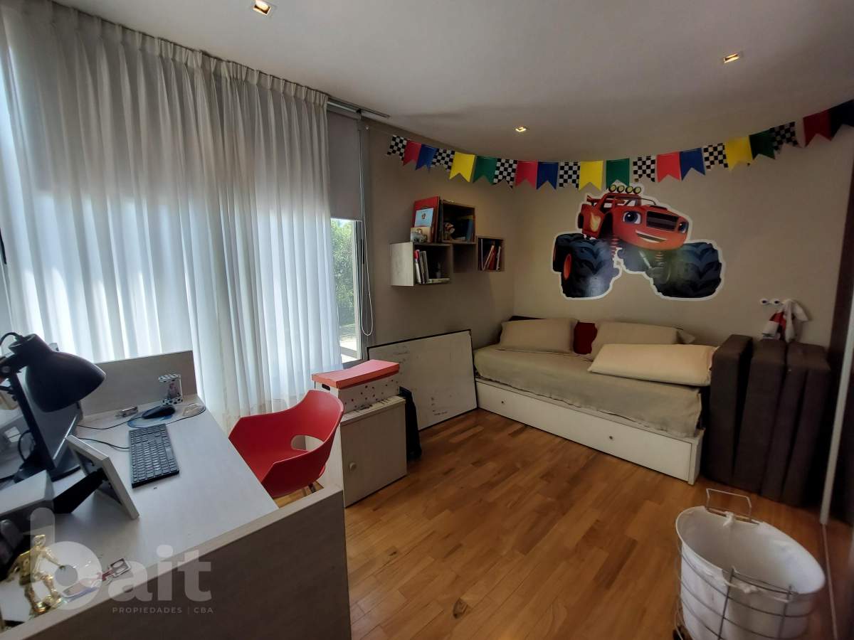 Alquiler casa totalmente amoblada en Santina NOrte 3 dormitorios con pieta y 4 baños