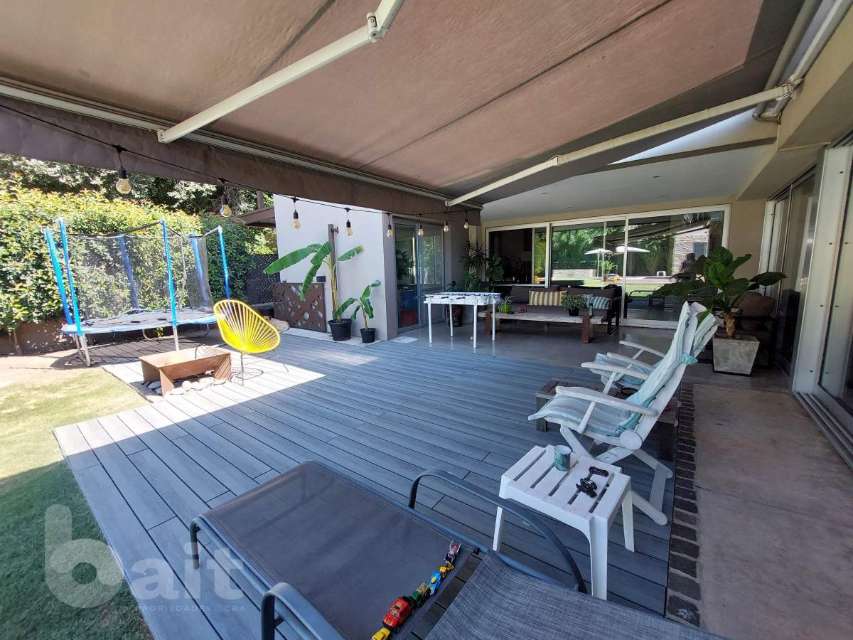 Alquiler casa totalmente amoblada en Santina NOrte 3 dormitorios con pieta y 4 baños