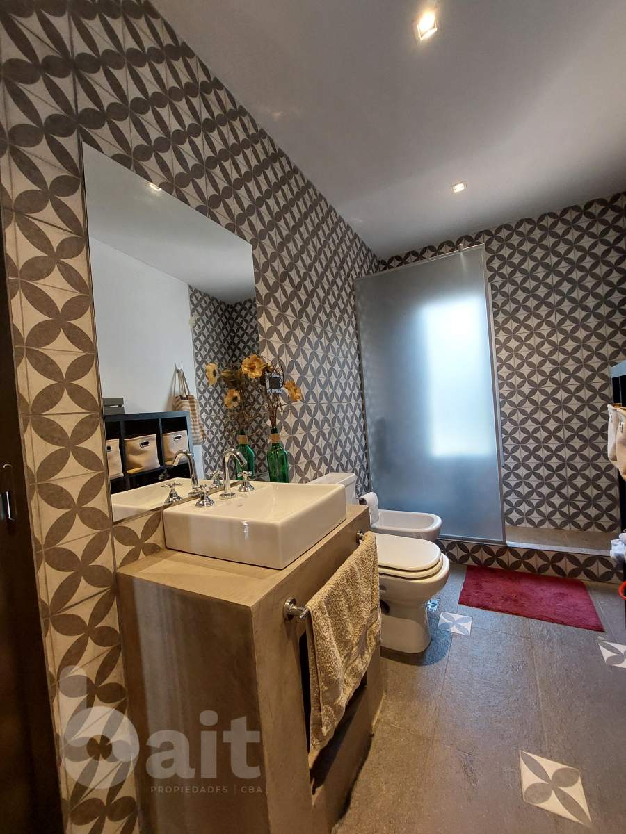 Alquiler casa totalmente amoblada en Santina NOrte 3 dormitorios con pieta y 4 baños