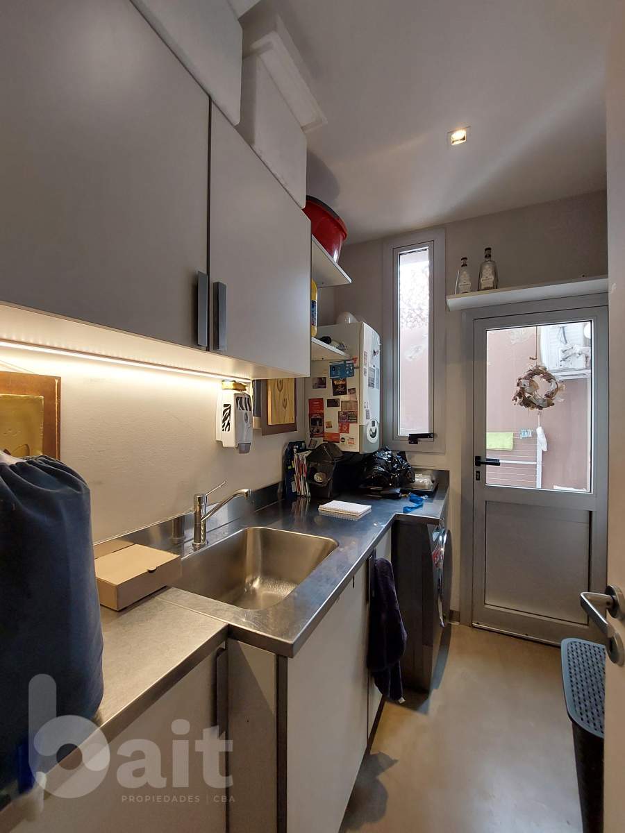 Alquiler casa totalmente amoblada en Santina NOrte 3 dormitorios con pieta y 4 baños