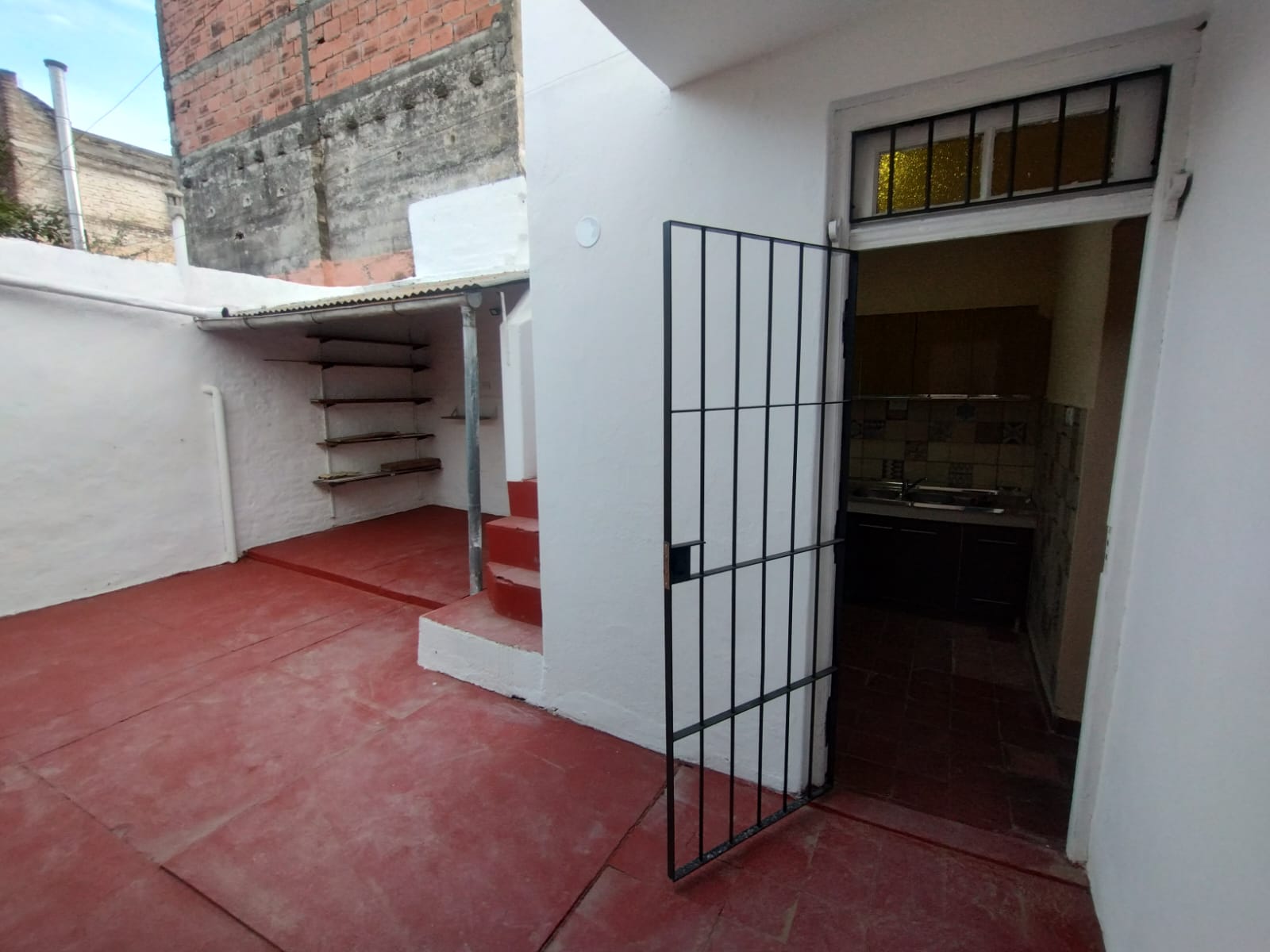 CASA EN ALQUILER EN B° SAN VICENTE