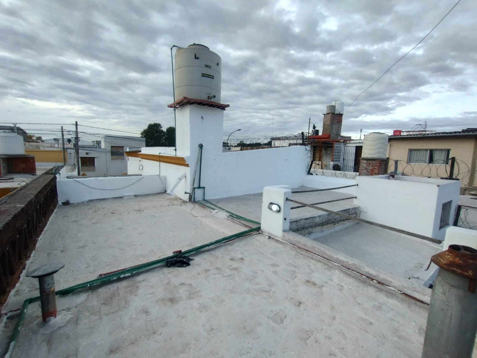 CASA EN ALQUILER EN B° SAN VICENTE