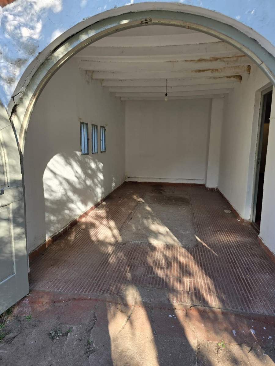 CASA EN ALQUILER DE DOS DORMITORIOS EN CALLE AVILA Y ZARATE 2222
