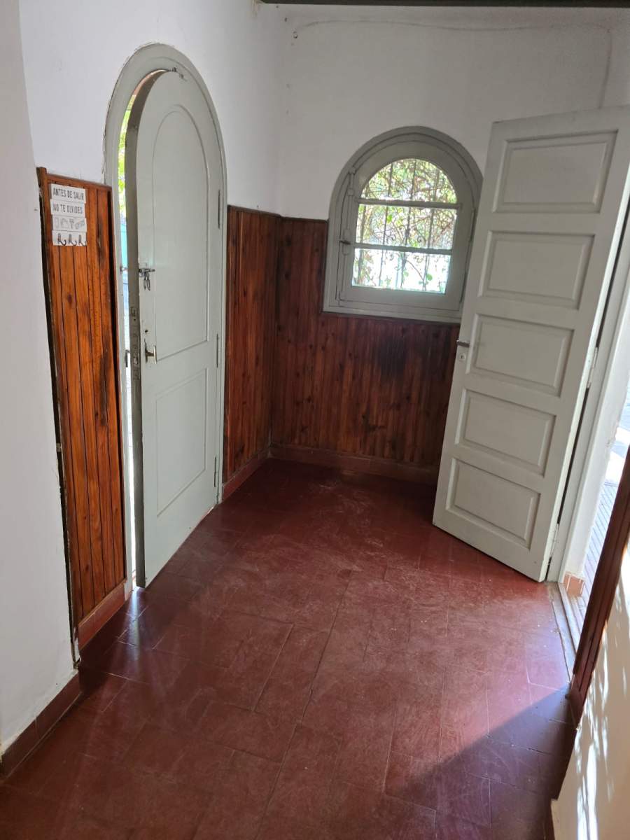 CASA EN ALQUILER DE DOS DORMITORIOS EN CALLE AVILA Y ZARATE 2222