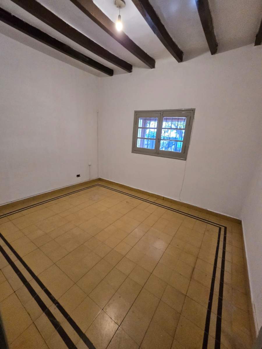 CASA EN ALQUILER DE DOS DORMITORIOS EN CALLE AVILA Y ZARATE 2222