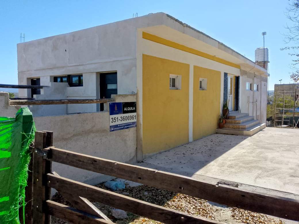 Alquilo Dpto de 2 Dorm. en Villa Parque Siquiman (Sierras de Cordoba)