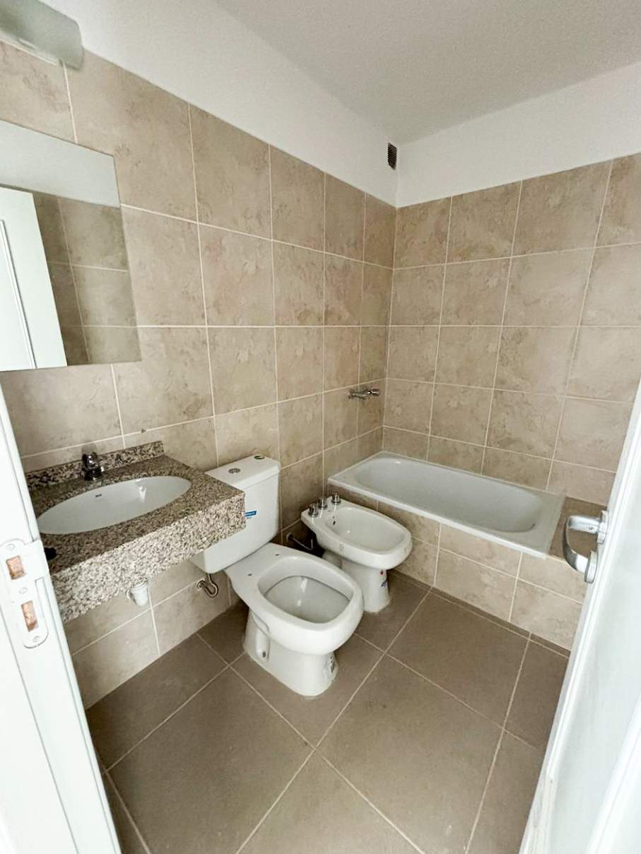 VENTA DEPTO A ESTRENAR - 2 DORM C BALCON - ALBERDI