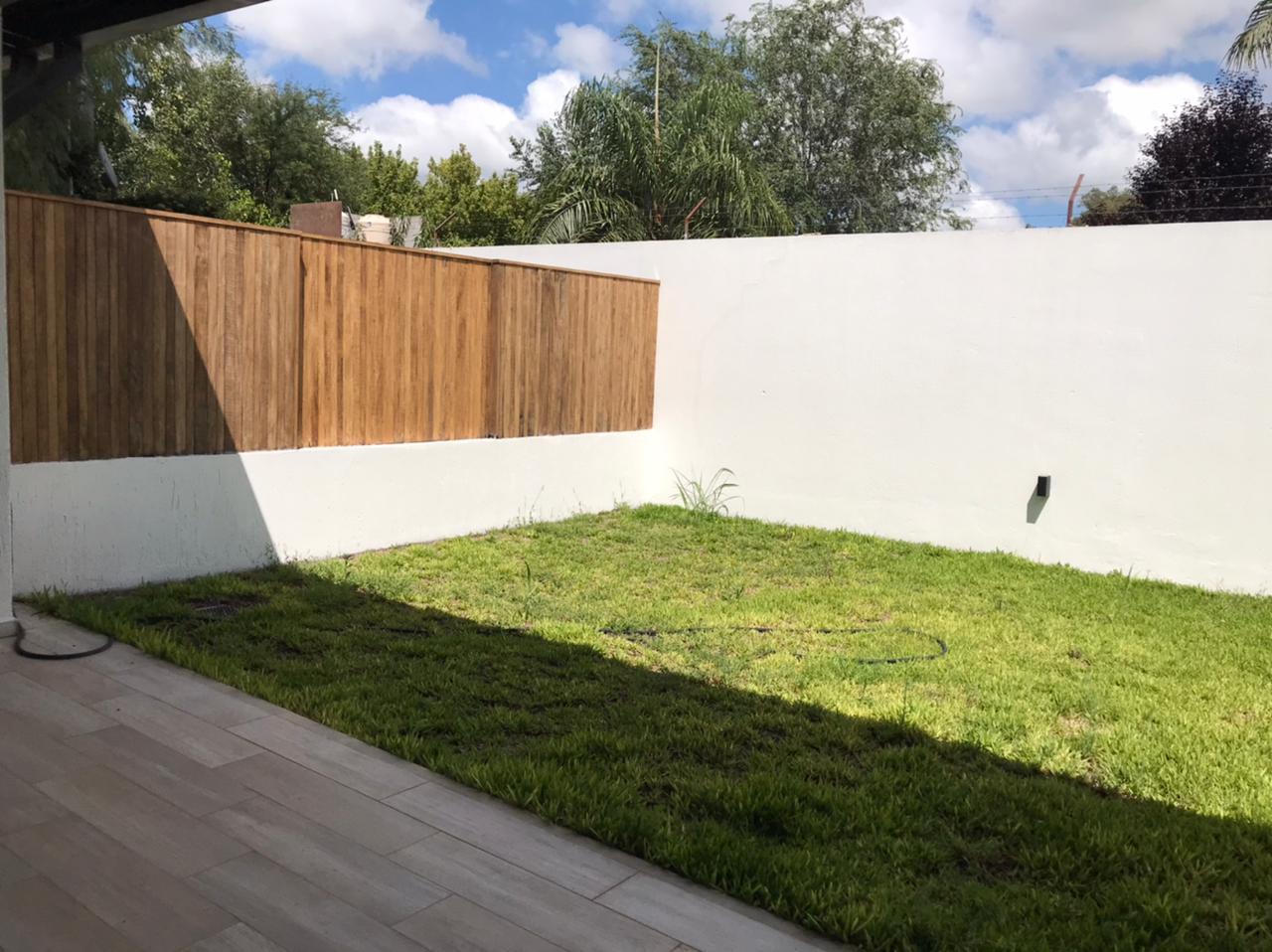DUPLEX EN ALQUILER DE 3 DORMITORIOS, EXCELENTE CALIDAD CONSTRUCTIVA Y DISEÑO!!!