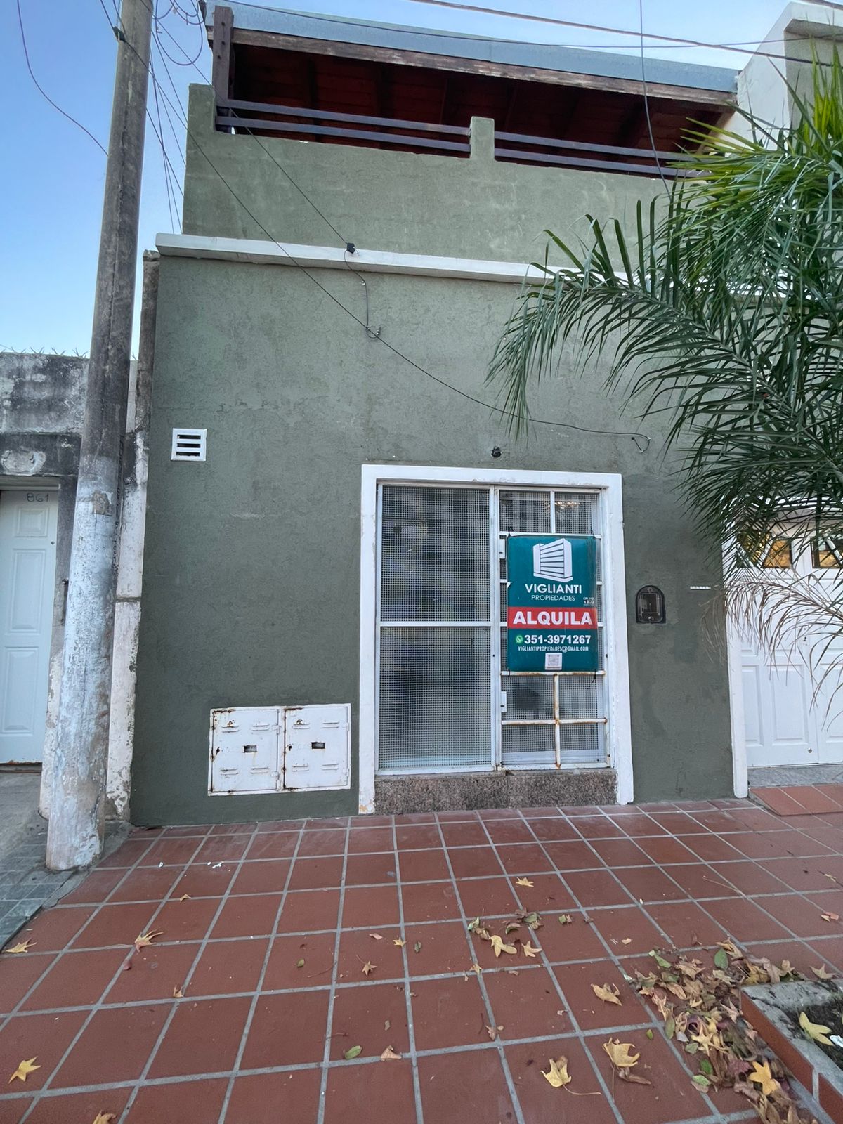 ALQUILER LOCAL COMERCIAL - B Gral. Bustos prox a Av. Juan B. Justo