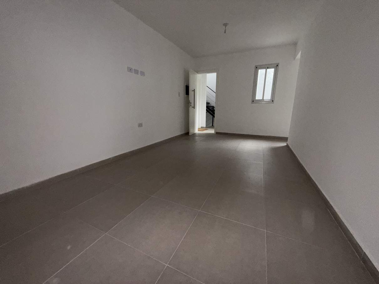 ALQUILER LOCAL COMERCIAL - B Gral. Bustos prox a Av. Juan B. Justo