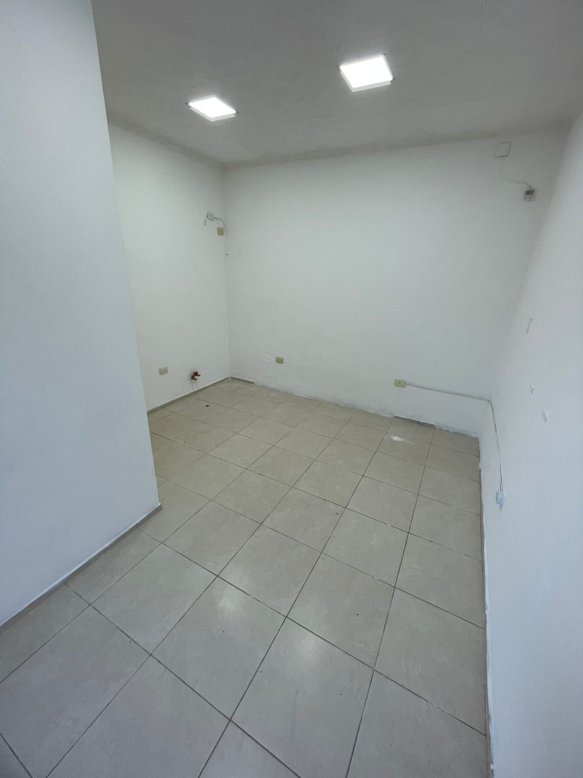 ALQUILER LOCAL COMERCIAL - B Gral. Bustos prox a Av. Juan B. Justo