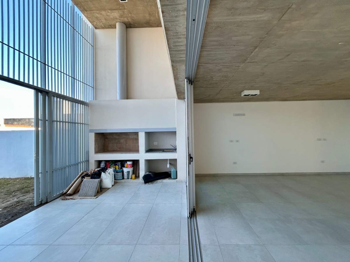 DUPLEX A ESTRENAR EN URCA 3 DORMITORIOS