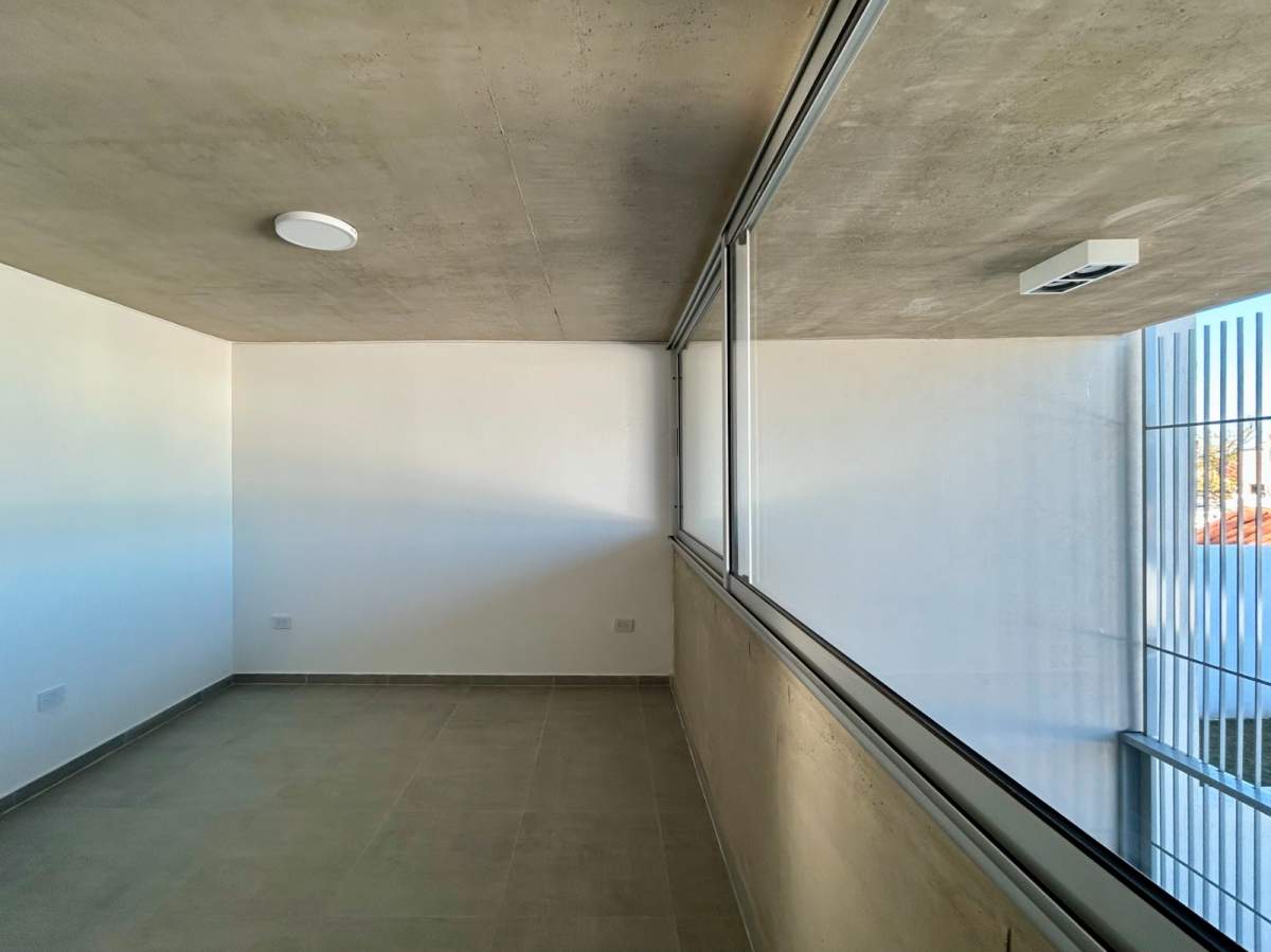 DUPLEX A ESTRENAR EN URCA 3 DORMITORIOS