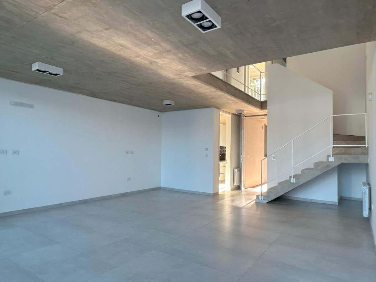DUPLEX A ESTRENAR EN URCA 3 DORMITORIOS