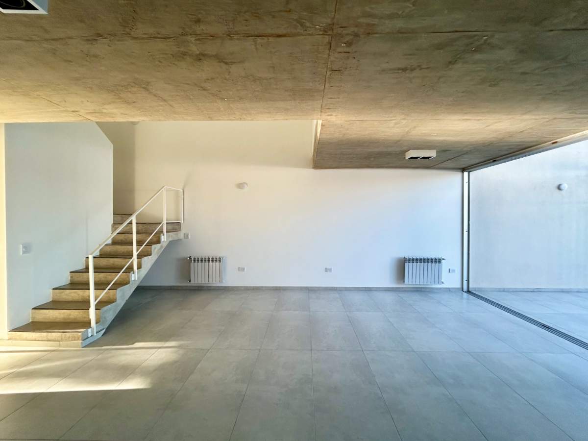 DUPLEX A ESTRENAR EN URCA 3 DORMITORIOS