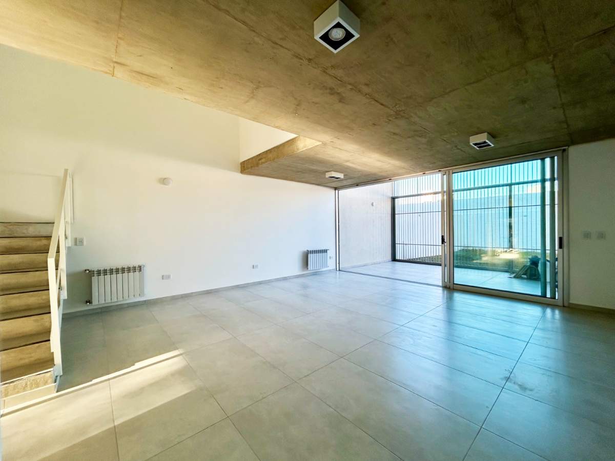 DUPLEX A ESTRENAR EN URCA 3 DORMITORIOS