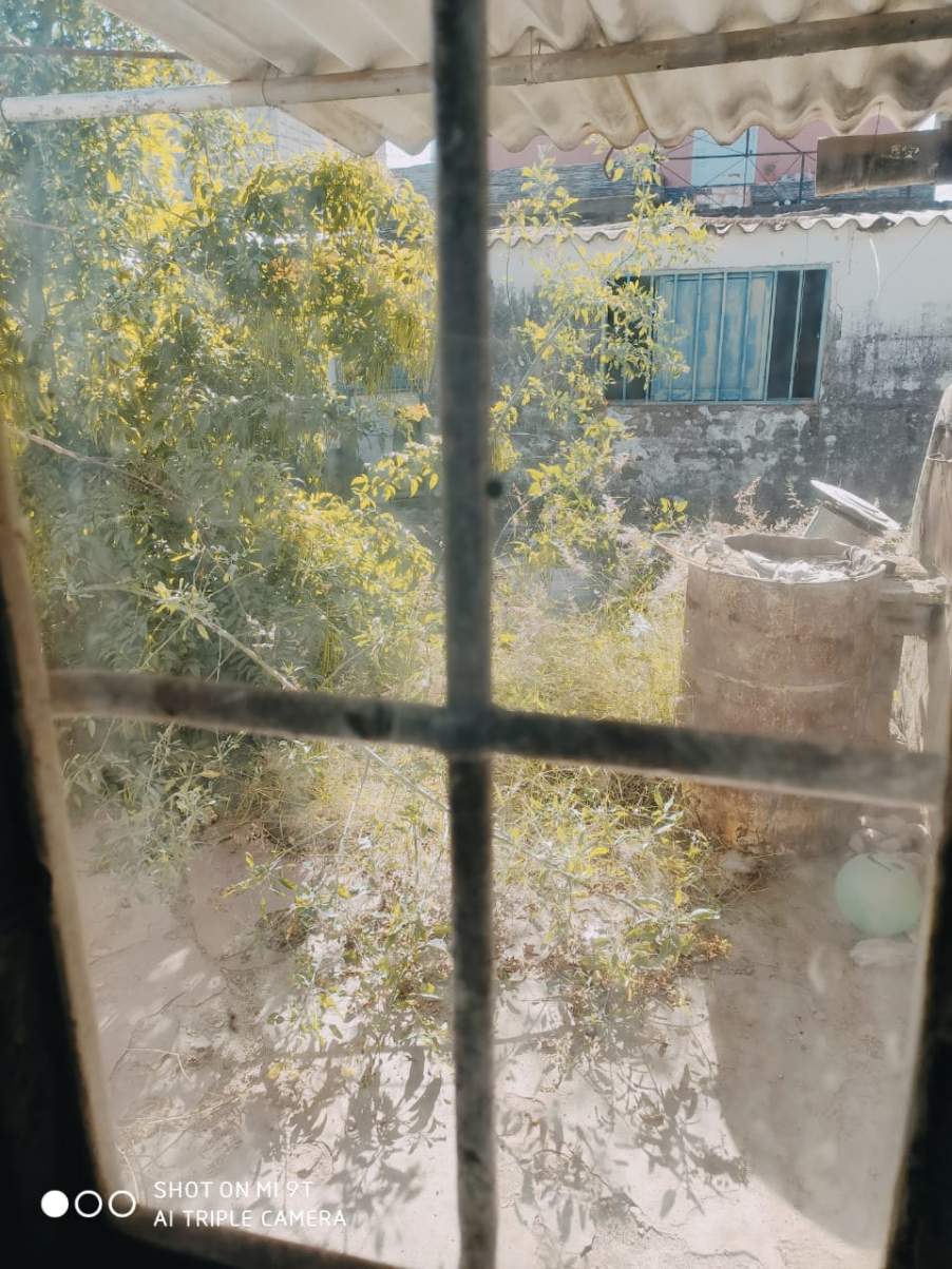 CASA A RECICLAR DE TRES DORMITORIOS EN BARRIO ALBERDI