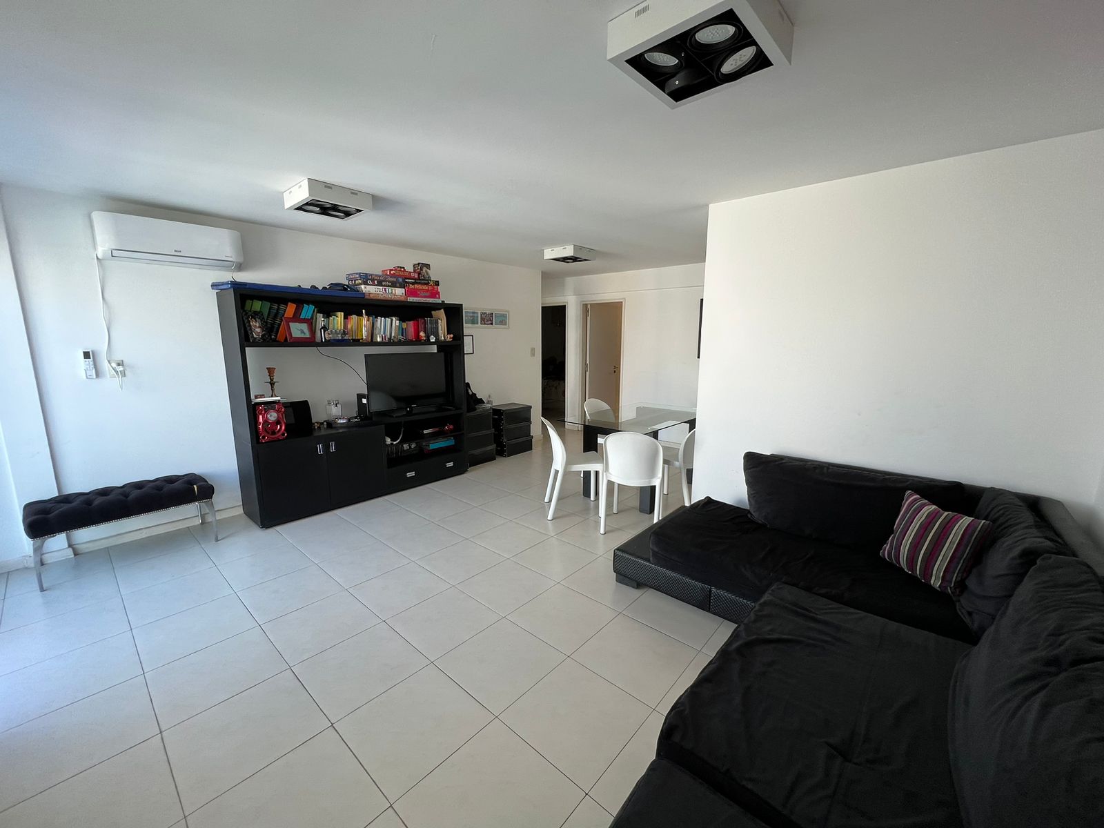 Excelente inmueble en nueva cordoba, dos dormitorios con balcon terraza ideal para vivirlo