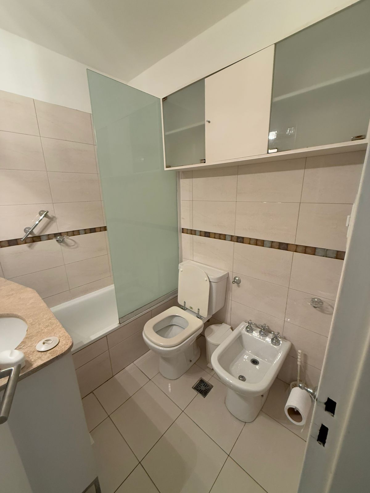 Excelente inmueble en nueva cordoba, dos dormitorios con balcon terraza ideal para vivirlo