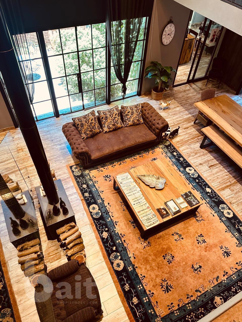 Venta casa Santina Norte, Valle Escondido, 4 dormitorios, escritorio y 5 baños.