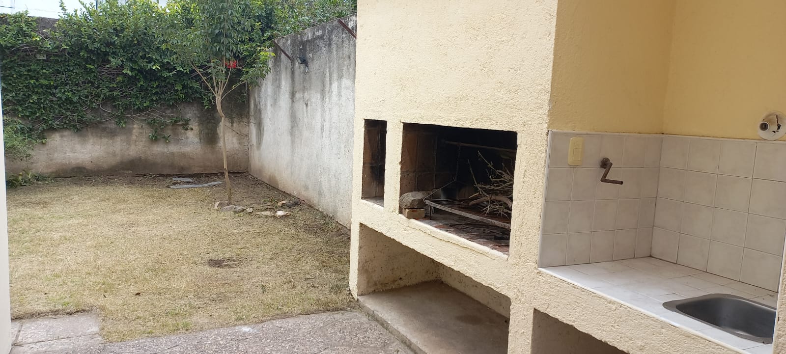 VENTA CASA tipo PH 2 DORM PATIO APTO CREDITO- SAN FRANCISCO