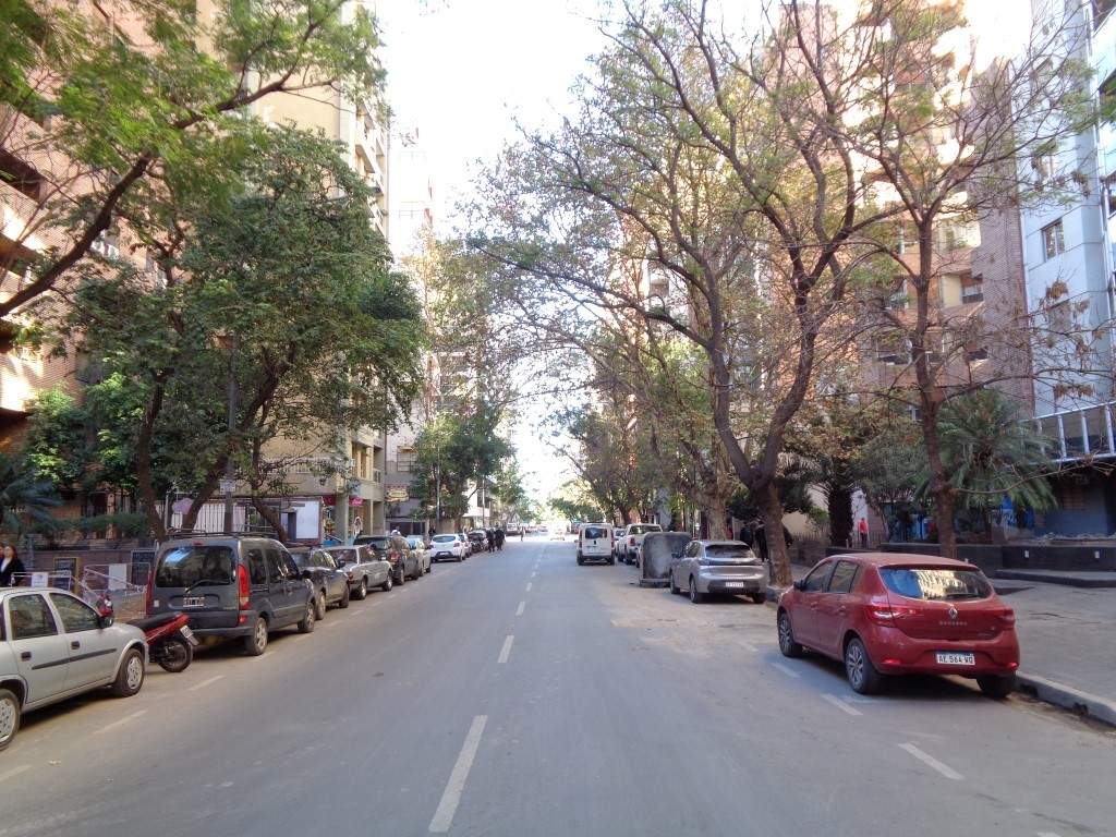 Barrio Nueva Córdoba - Departamento Externo de Categoría de 1 Dormitorio, Amplio y Luminoso con Balcón y Excelente Vista