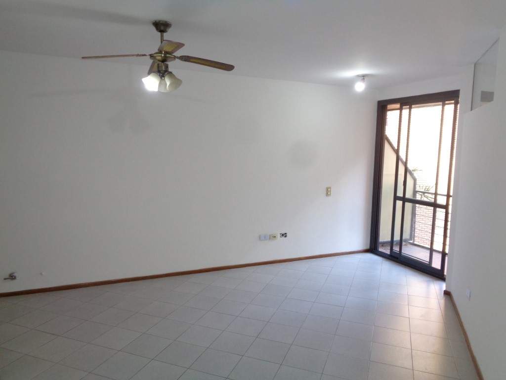 Barrio Nueva Córdoba - Departamento Externo de Categoría de 1 Dormitorio, Amplio y Luminoso con Balcón y Excelente Vista