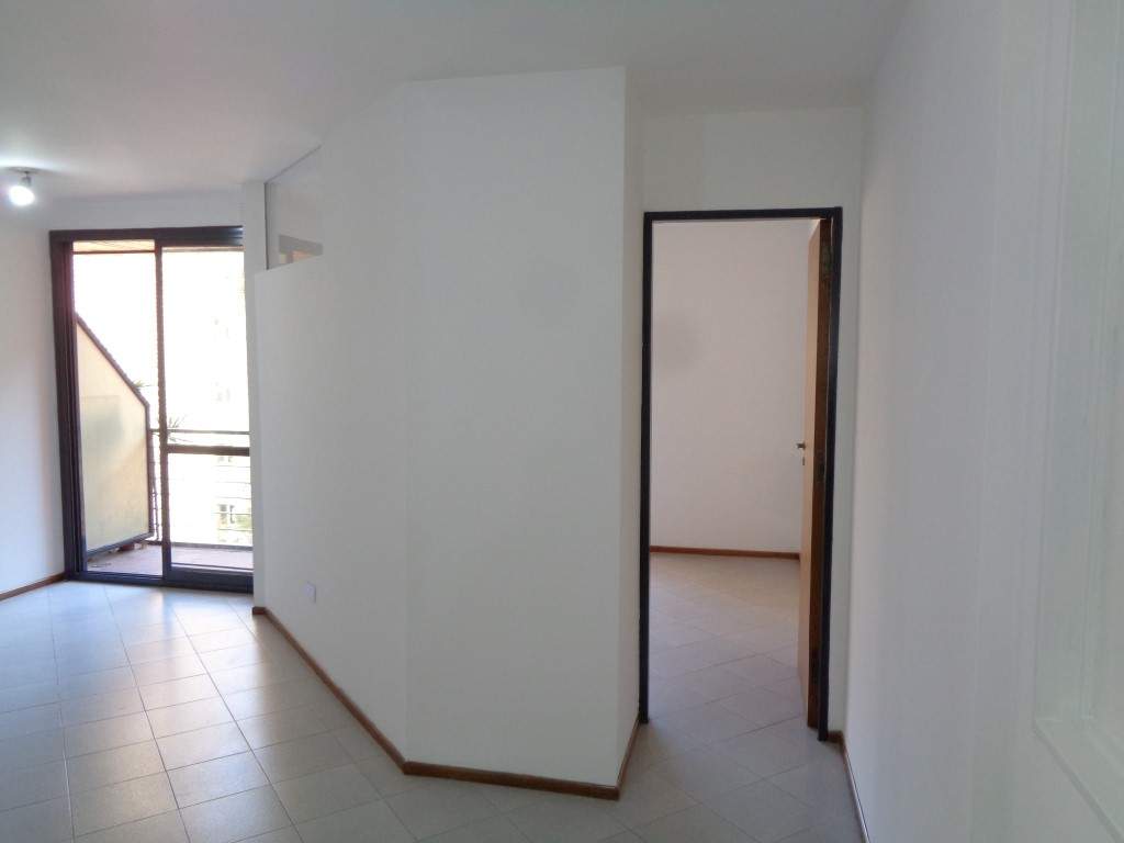 Barrio Nueva Córdoba - Departamento Externo de Categoría de 1 Dormitorio, Amplio y Luminoso con Balcón y Excelente Vista