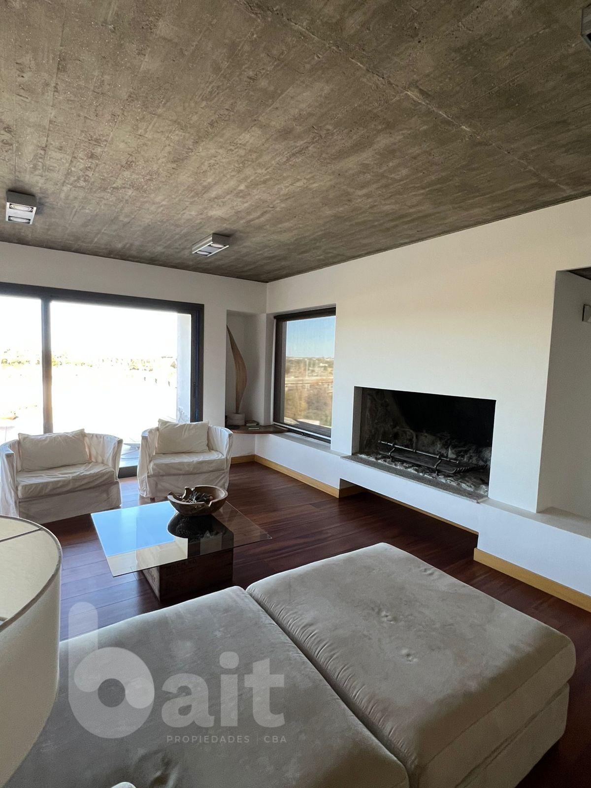 Venta casa en housing con seguridad de 4 dormitorios en Villa Belgrano